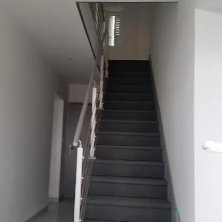 Au Coeur Des Volcans D Auvergne Villa Les Peyrouses